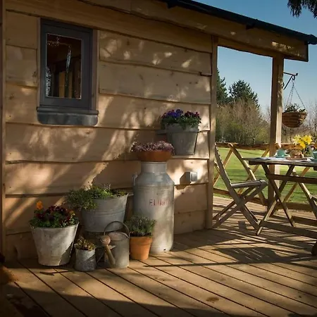 Cedarwood, An Intimate And Romantic Cabin For Two. Icklesham Exterior photo