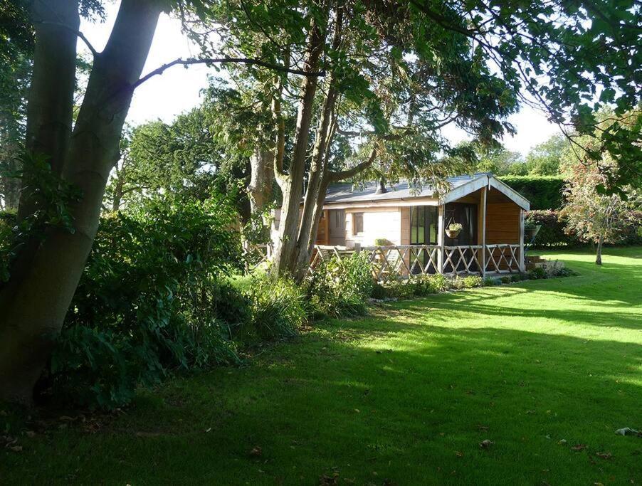 Cedarwood, An Intimate And Romantic For Two. * Icklesham
