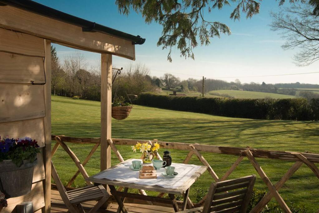 Cedarwood, An Intimate And Romantic For Two. Apartment Icklesham